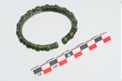 Foto von Bronzeperlarmreif (NHMW-PRAE-023910)